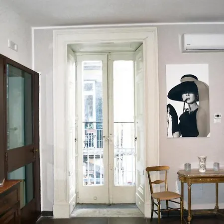 Rinascimento Casa Newman Ferienhaus Neapel